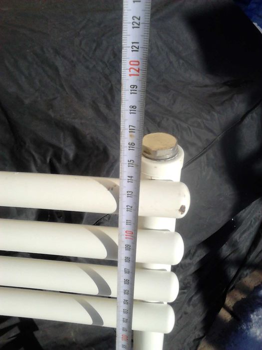 Grzejnik panelowy z termostatem