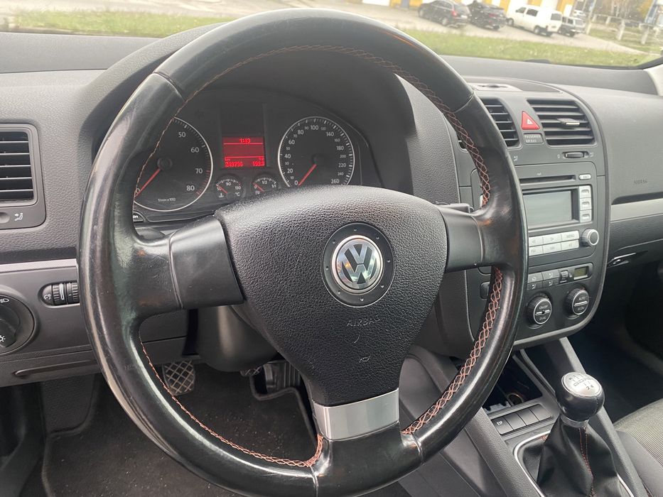 Фольксваген Гольф 5