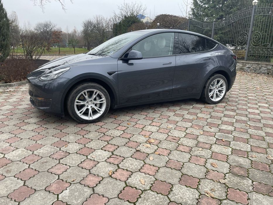 Tesla Y 2023, 38 тис пробіг