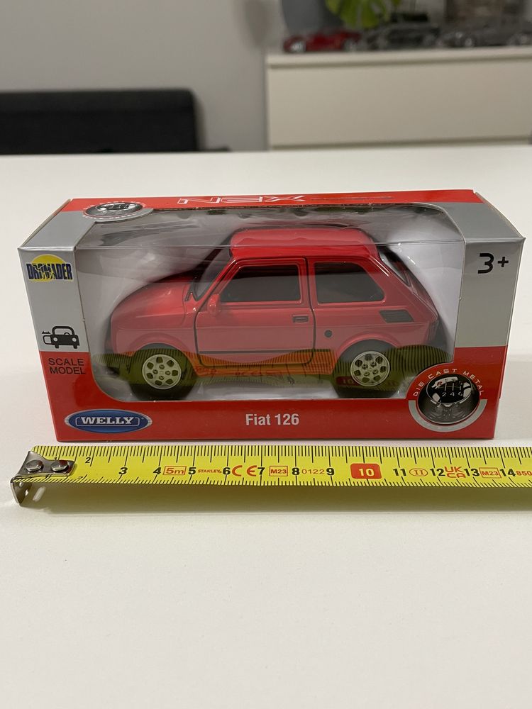 Model Fiat 126P Maluch czerwony 1/34 Welly PRL kultowe auta 126 1:34 F