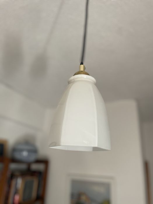 Candeeiro Suspenso Vintage em Vidro Opalino