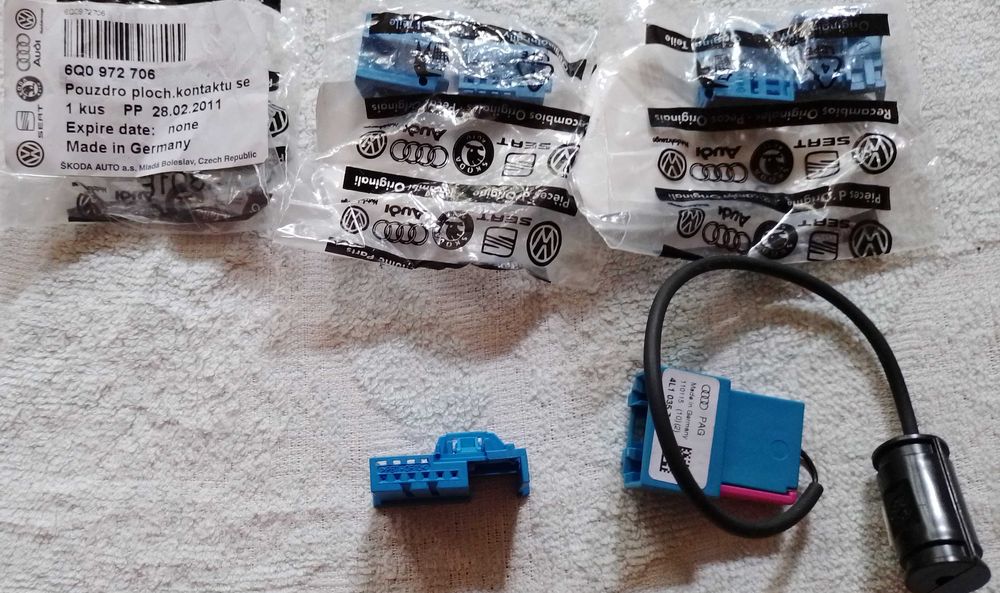 AUDI (4L1 035 711 F+6Q0972706) Мікрофон та фішка