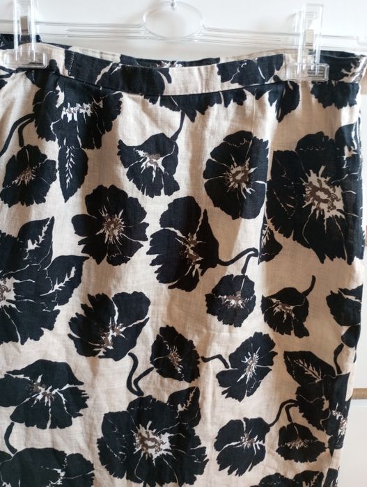 Spódnica w kwiaty z lnu rozmiar M