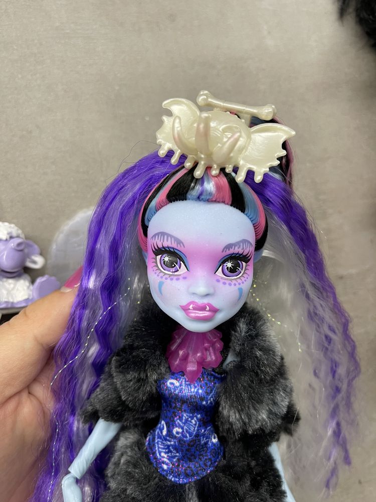 Коллекционная кукла монстер хай Monster High Abbey BOMINABLE