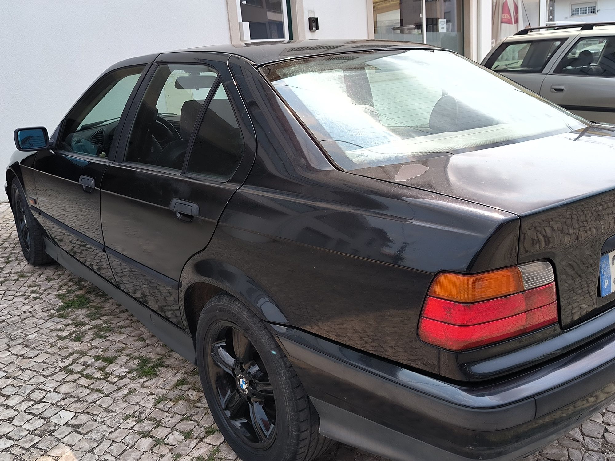 BMW 325 Tds impecável