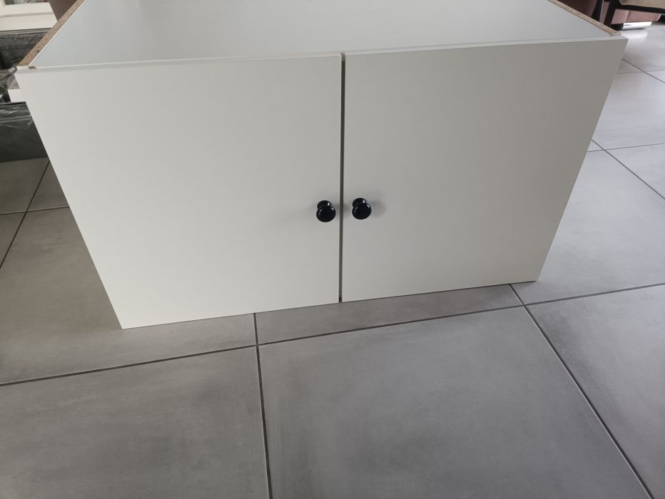 Sprzedam szafkę tak jak na zdjęciach