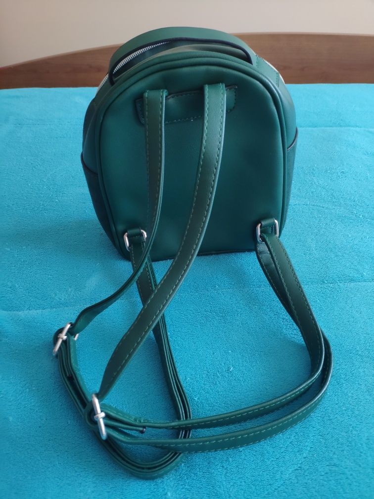 Mini Mochila Verde