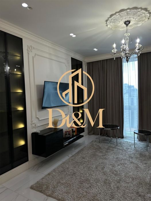 Продаж 1-кімнатної квартири з дизайнерським ремонтом у ЖК Royal Tower