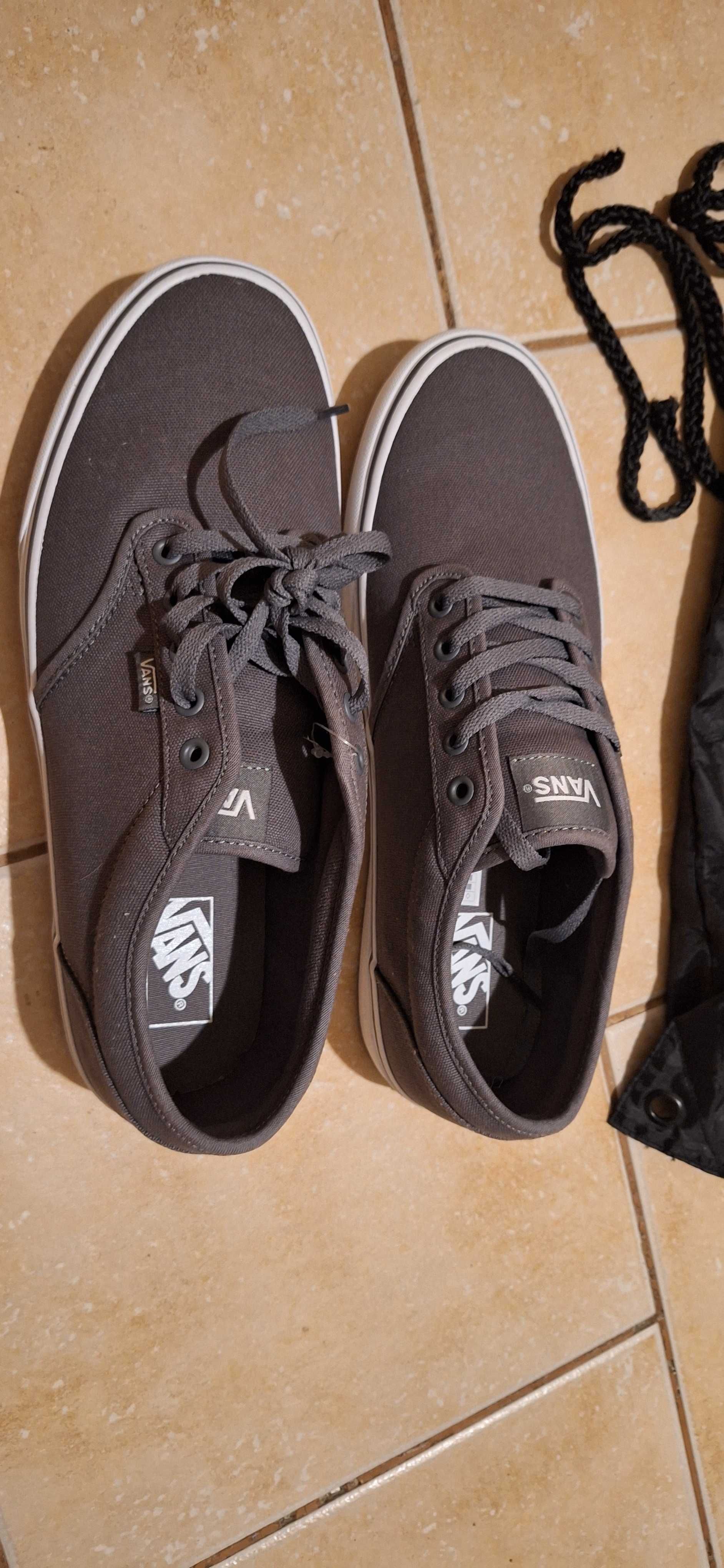 Buty tranpki vans