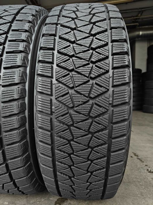 R17 225 65 шини зимові Bridgestone Blizzak DM-2 арктичні липучки