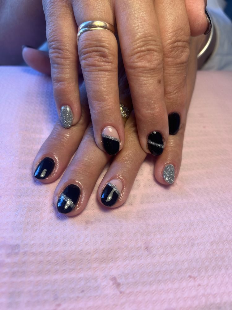 Zapraszam na manicure hybrydowy, żelowy