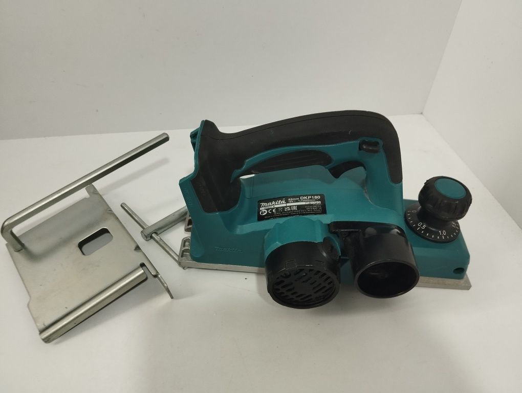 Акумуляторний рубанок Makita DKP180