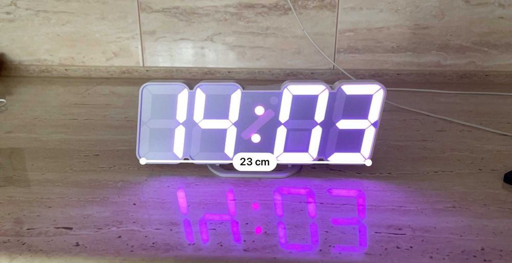 Настільний годинник цифровий