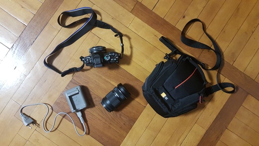 Olympus OM-D E-M10 Mark III kit + 2 объектива (14-42+40-150mm) + сумка