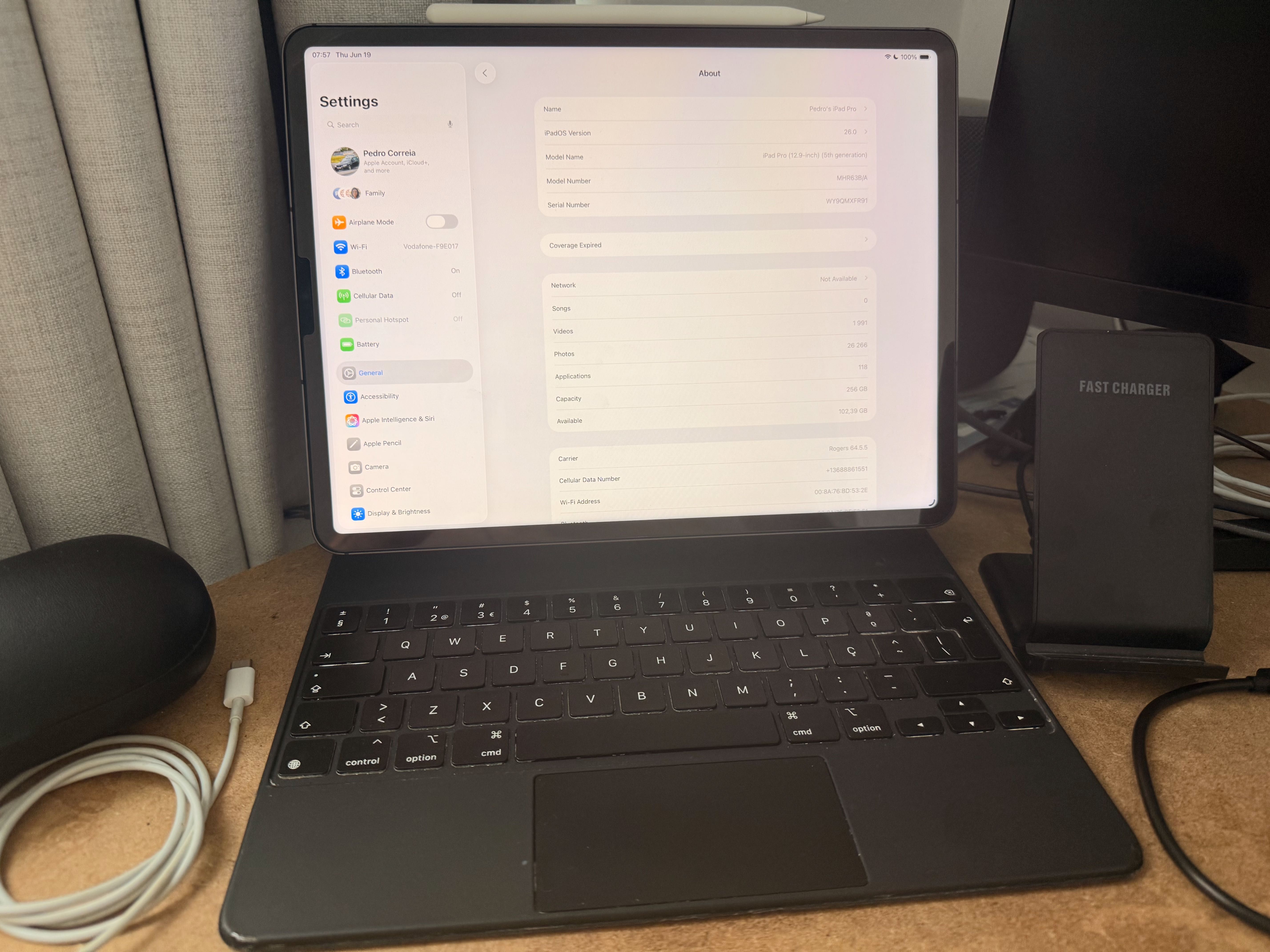 iPad Pro 12.9 Wifi+Celular 5th Generation + Magic Keyboard