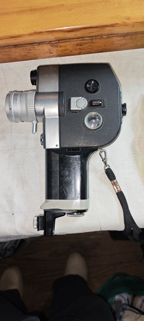 Câmera Fujica Single-8 P2 + 7 Bobines Super 8 – Lote Completo