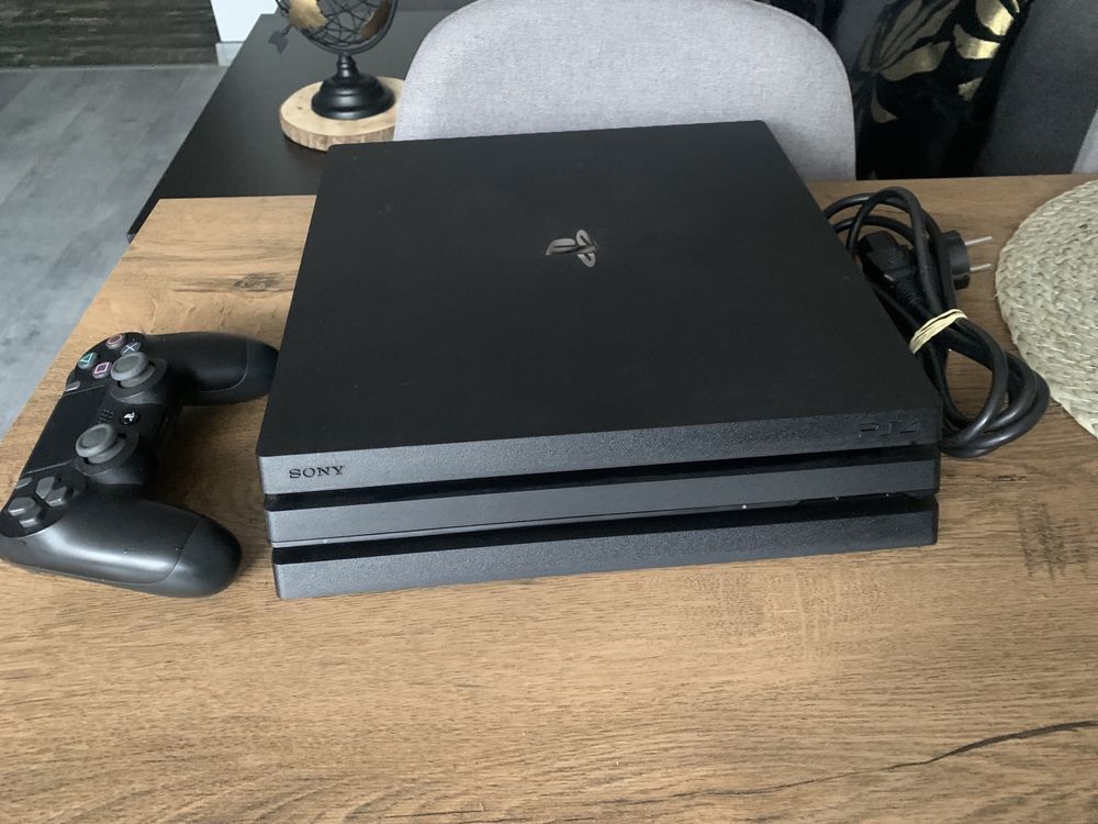 Konsola PlayStation 4 Pro 1TB/Użyta Kilka Razy/Dualshock/GW/Wysyłka!