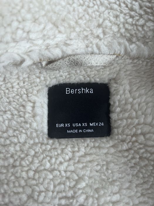 Дублянка бежева Bershka