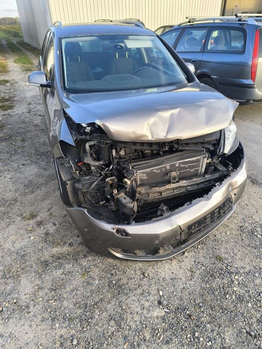 Volkswagen Golf Plus 1.6 TDI. Uszkodzony