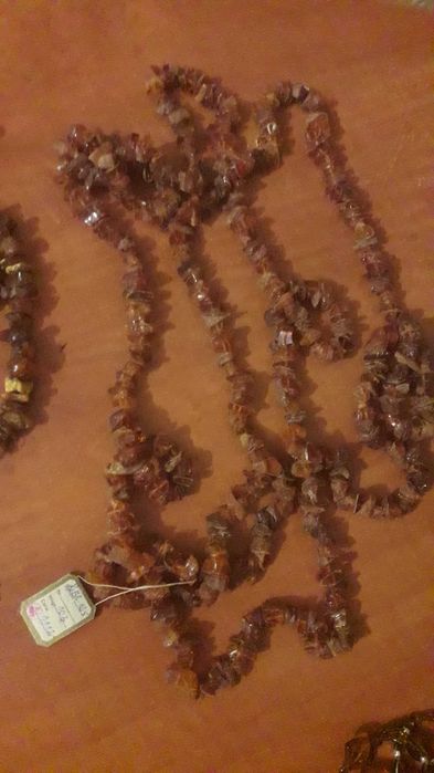 Naszyjnik sprzedam calosc 1000 tysiace