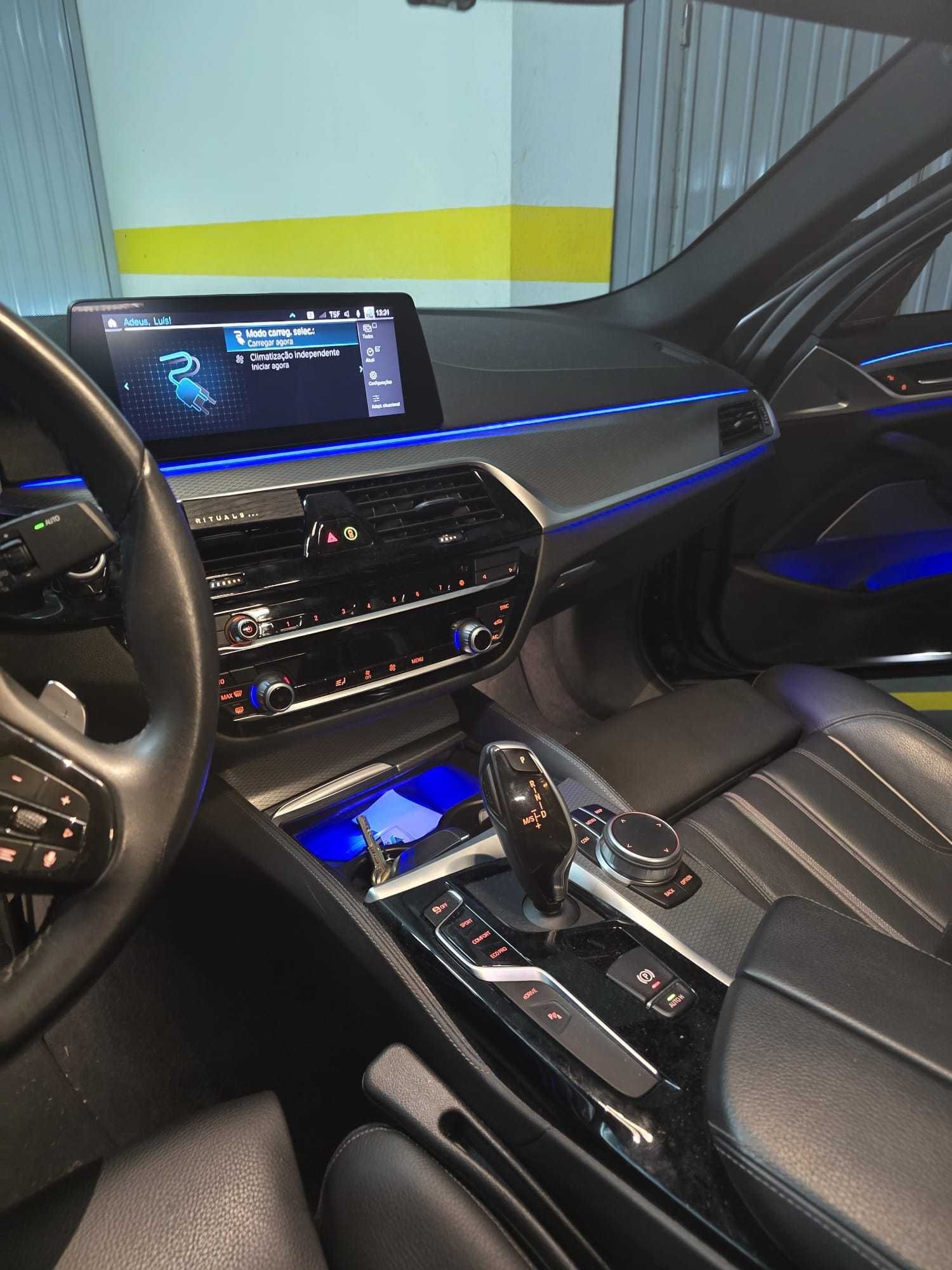 BMW 530E Performance Pack M - Nacional e pouco kms - Iva não dedutível