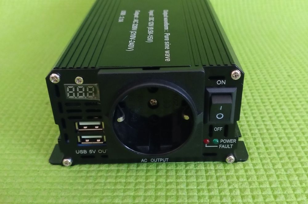 Інвертор Foval 2600W чистий синус.