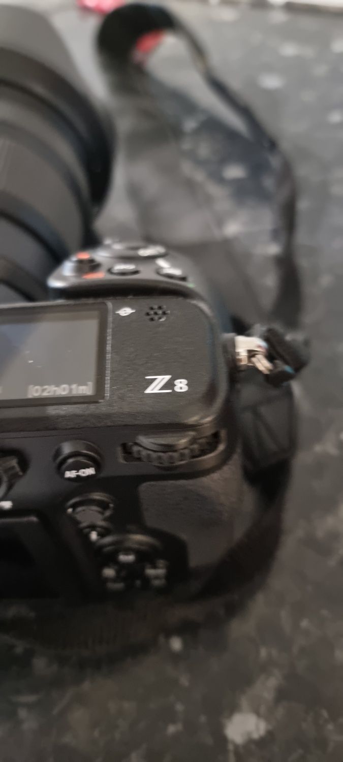 Máquina nikon z8