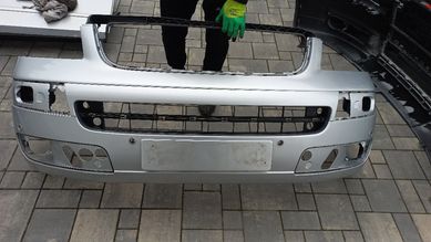 VW transporter t5 multivan caravella zderzak przód przód srebrny la7w
