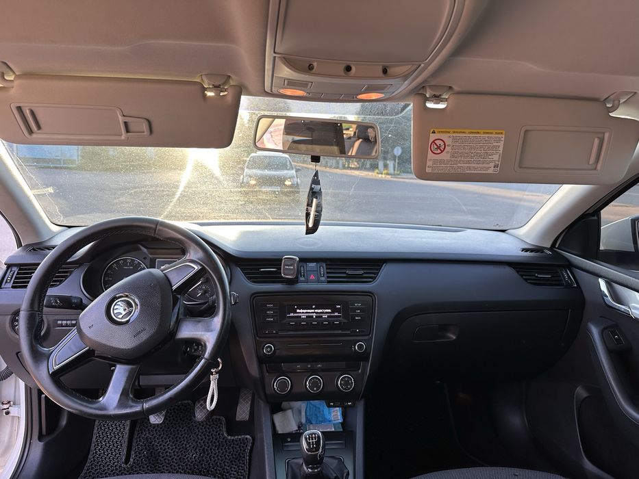 Skoda Octavia a7 2013 1.6 Терміново
