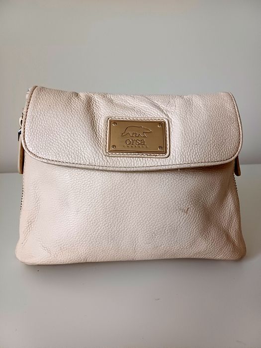 Продам жіночу сумочку середнього розміру