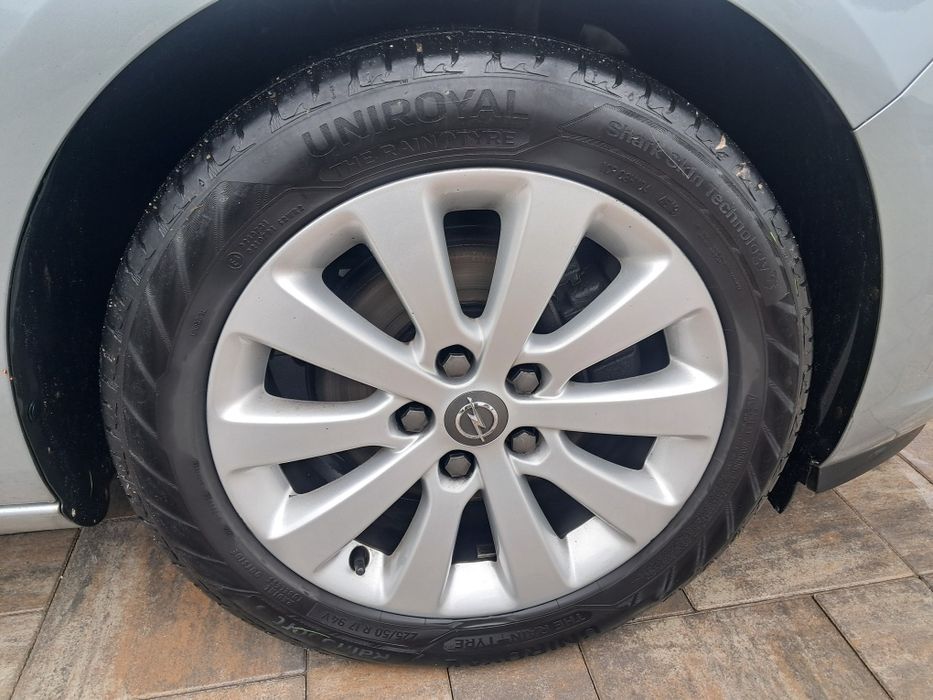 Opel astra J sprowadzony