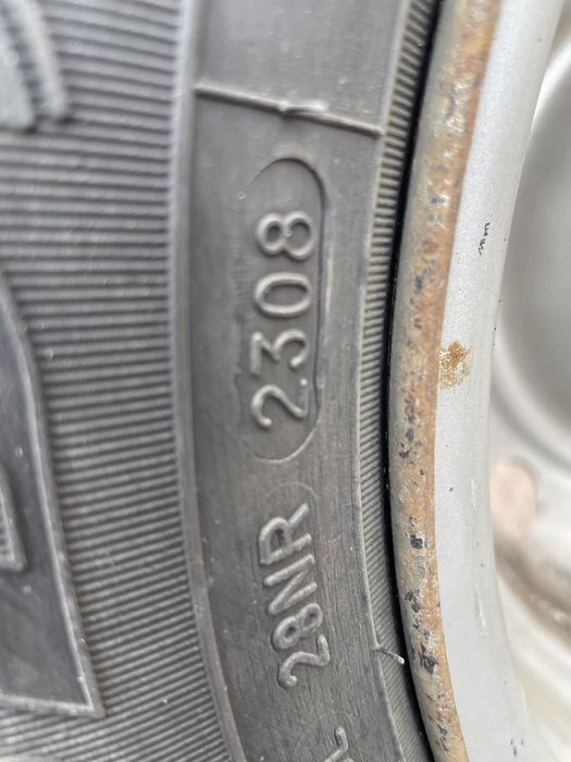 Резина з дисками та колпаками Good Year 185/65-R-14