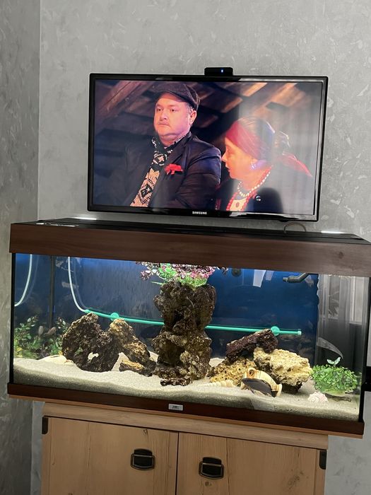 Продам акваріум  Juwel 180 л.