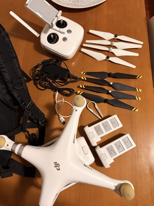 Drone DJI Phantom 3 Standard – Bom estado