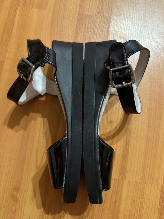 Вживані босоніжки