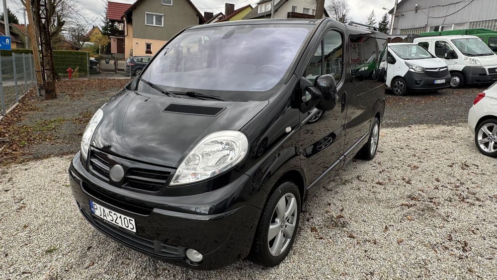 Renault Trafic Ładny z Niemiec 2 x klima 7 osób Zarejestrowany