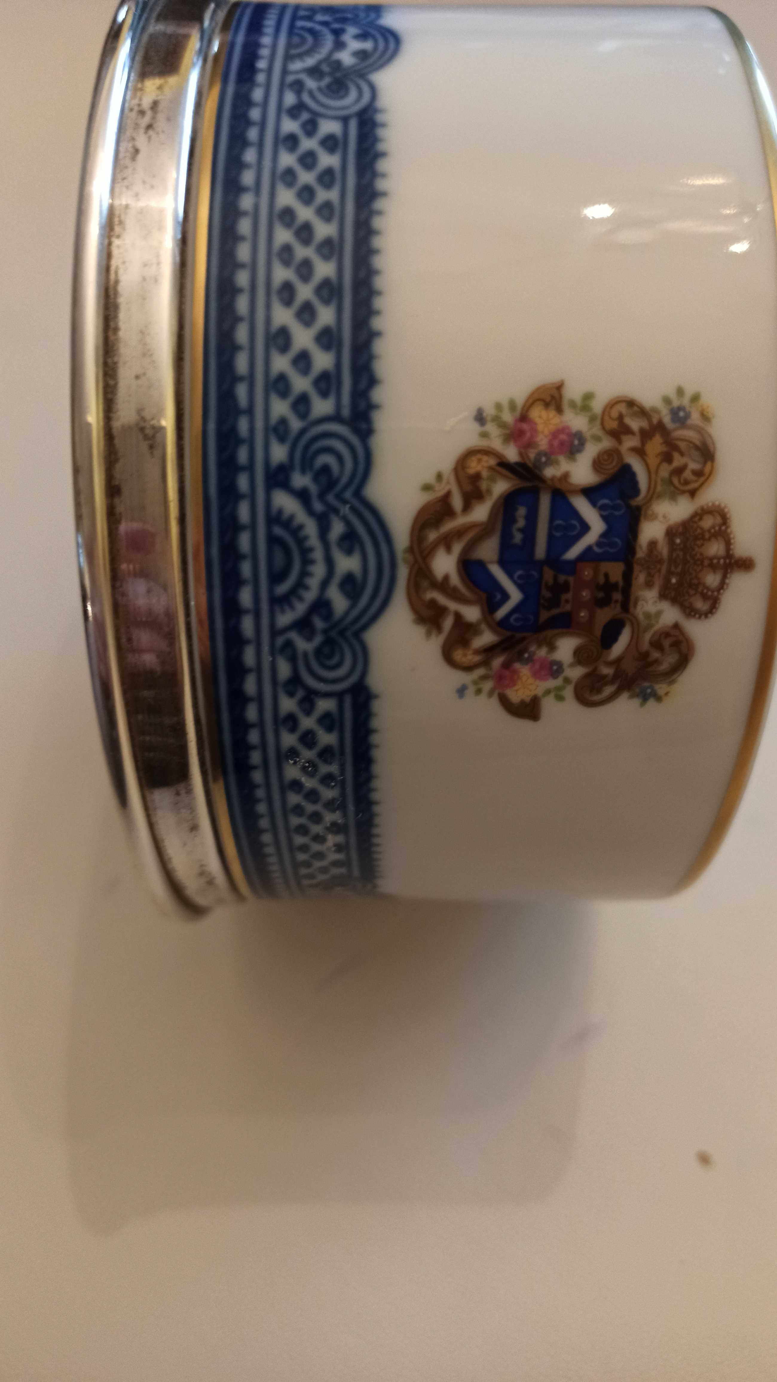 caixa em porcelana Neoclássica