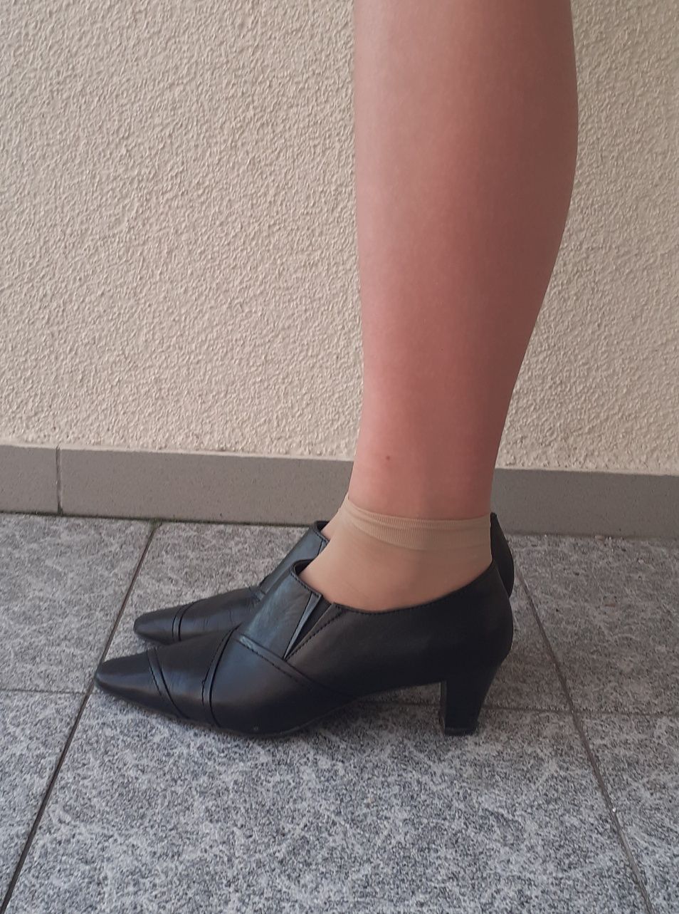 Czółenka skórzane rozmiar 37 Bata