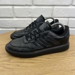 Оригінальні кросівки adidas