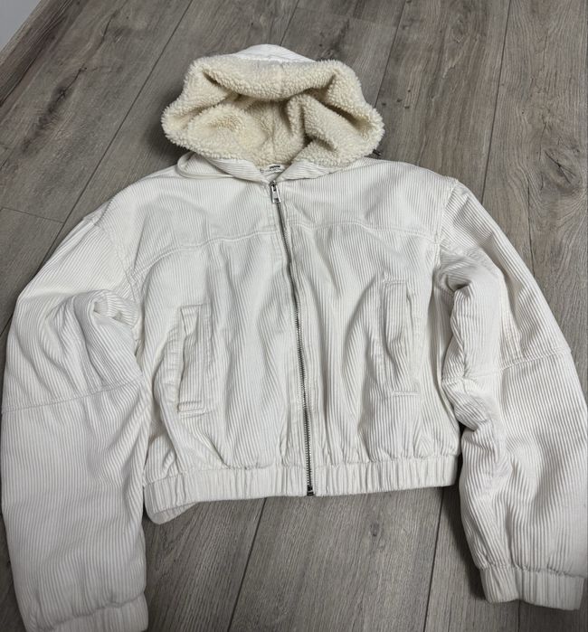 Тепла  жіноча куртка