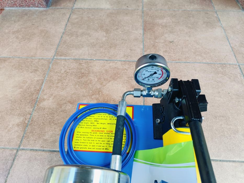 Zakuwarka węży przewodów hydraulicznych z Niemiec zaciskarka prasa mob