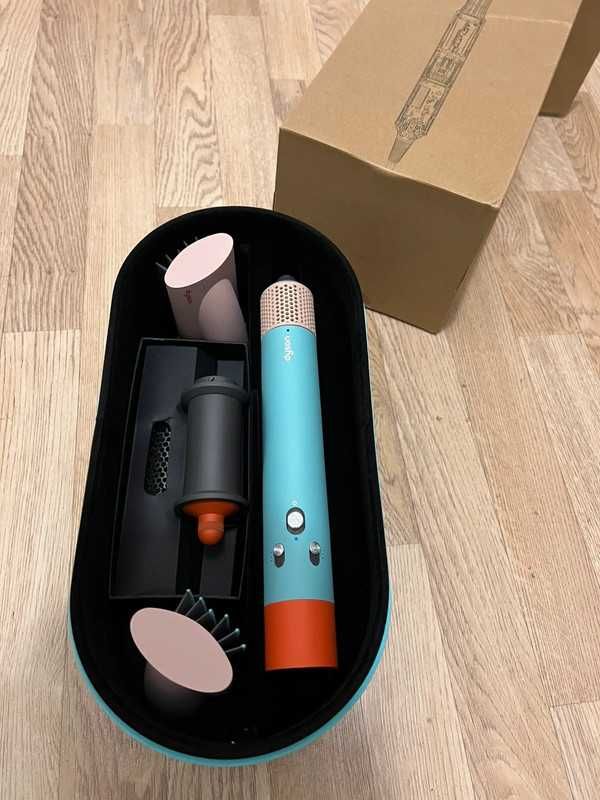 Oryginał Dyson Airwrap Multi-Styler Complete Long HS05