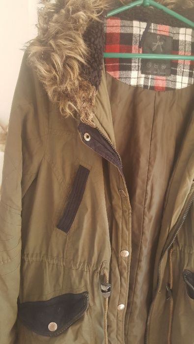 parka w kolorze khaki firmy ATMOSPHERE w rozmiarze 44