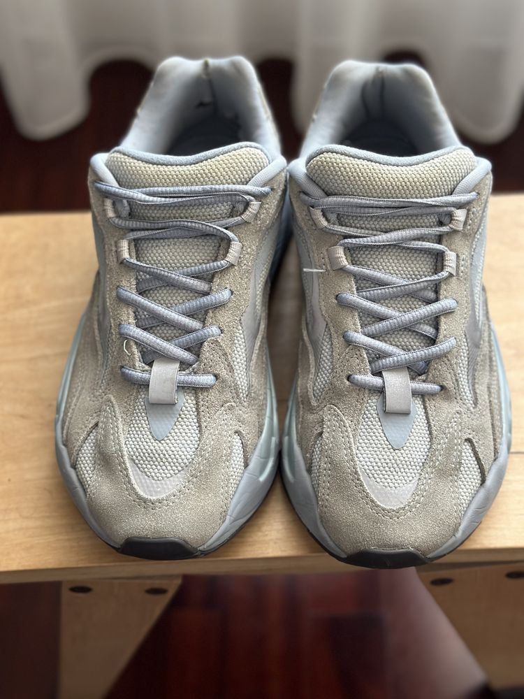 Adidas yeezy 700V2 hospital blue