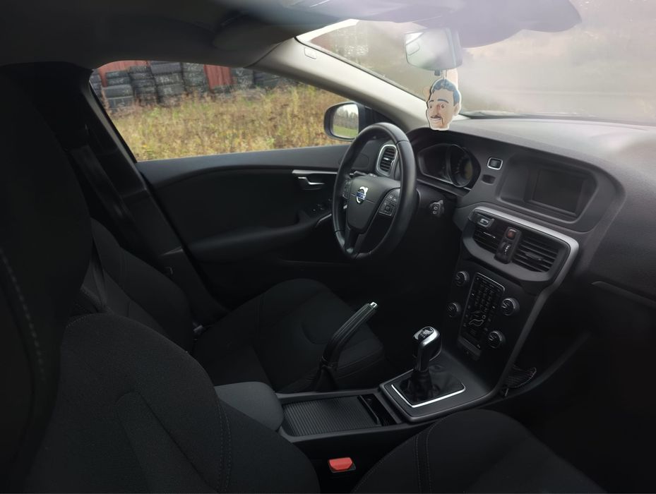 Volvo v40 2016 uszkodzony