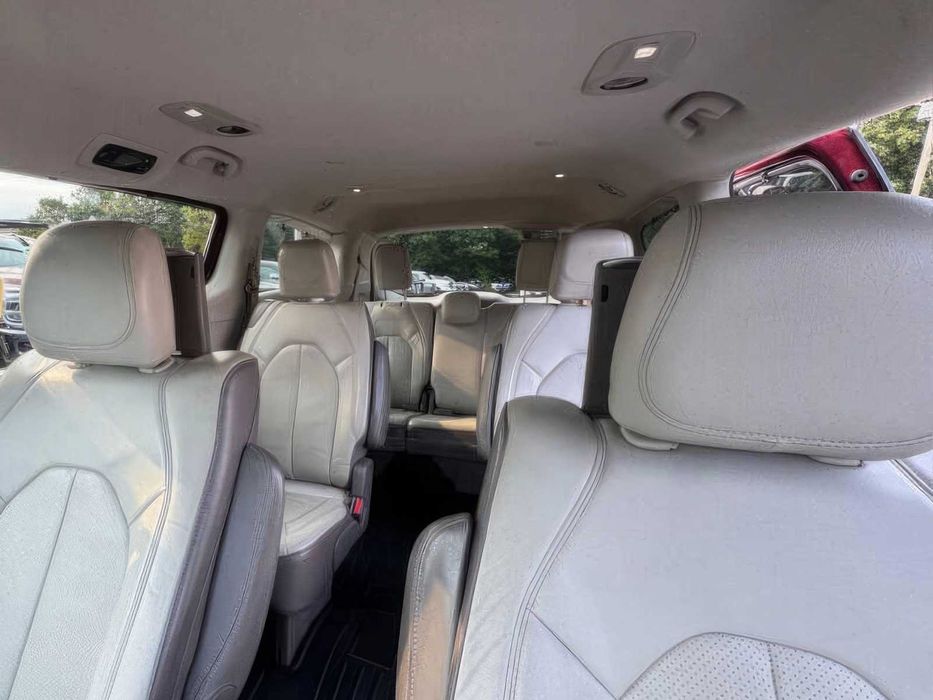 Chrysler Pacifica Touring-L Plus      2017