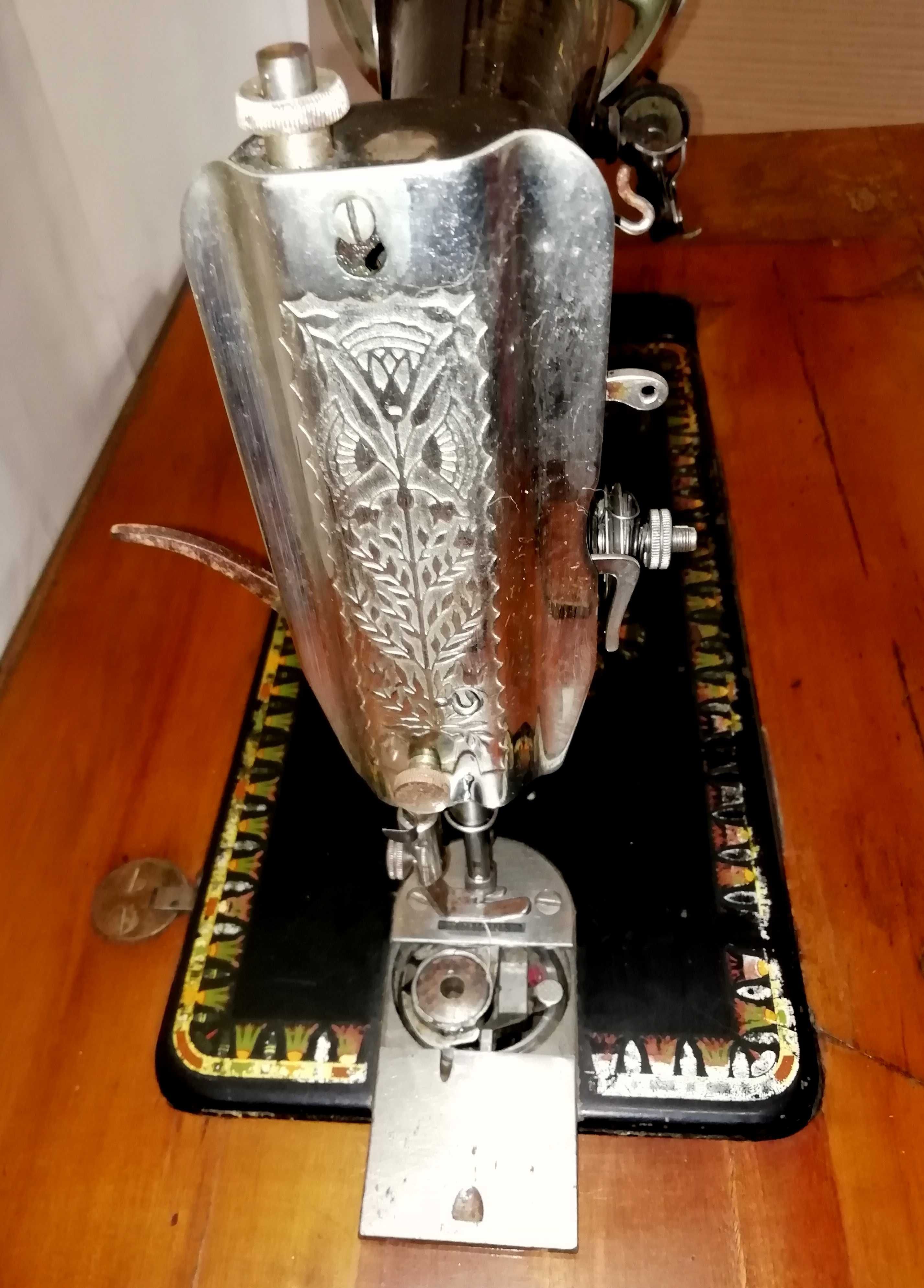 Máquina de costura antiga Singer 66K de 1910