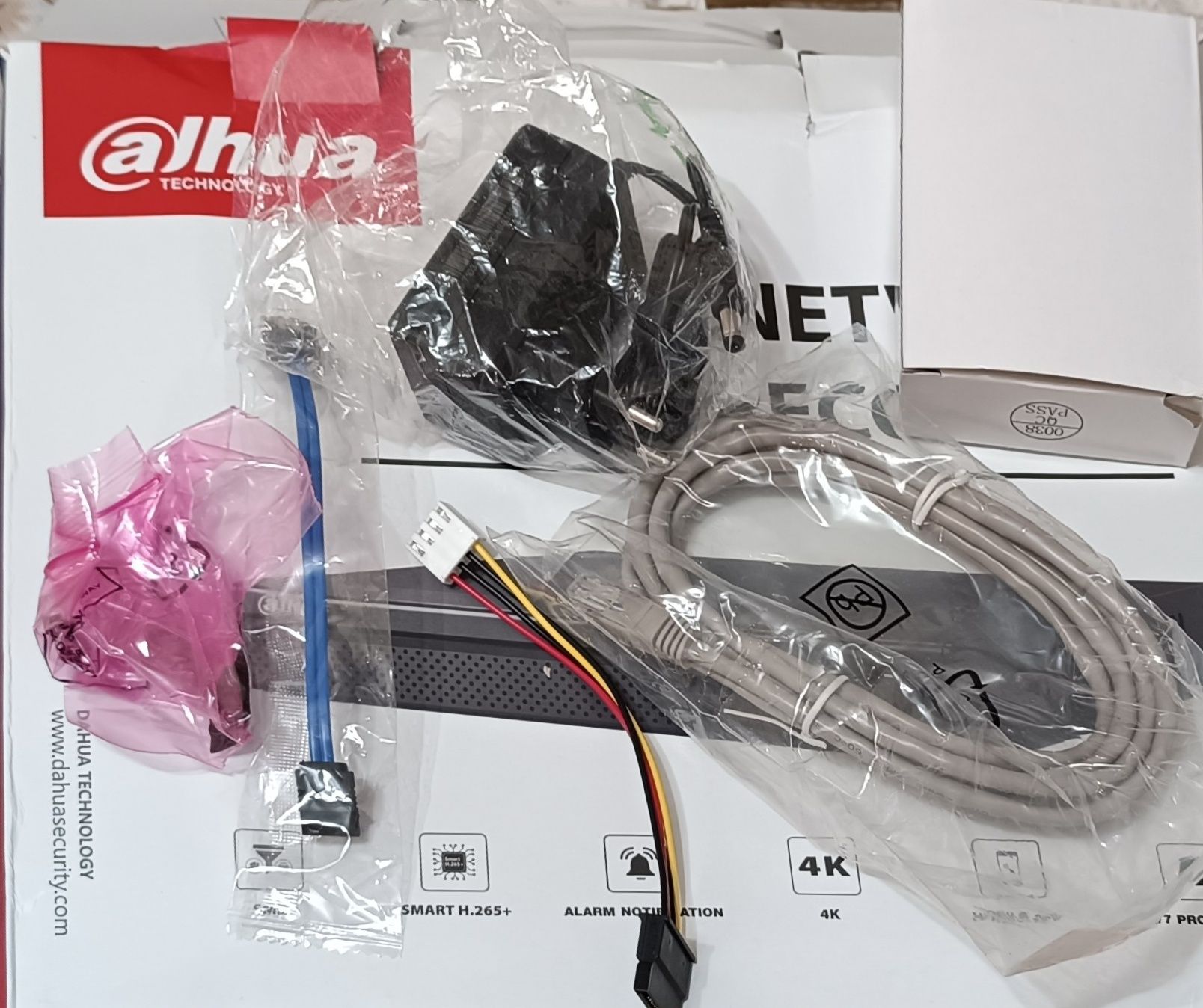 Мережевий відеореєстратор (NVR/DVR) Dahua Technology NVR4108HS-4KS3