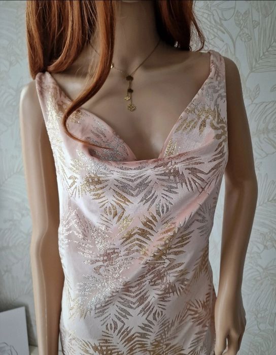 PrettyLittleThing letnia welurowa sukienka na ramiączka 40 L