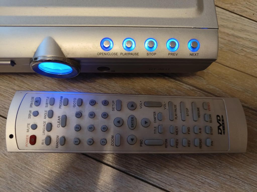 DVD  Hi-tech HT-0611